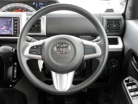 Toyota Pixis Mega