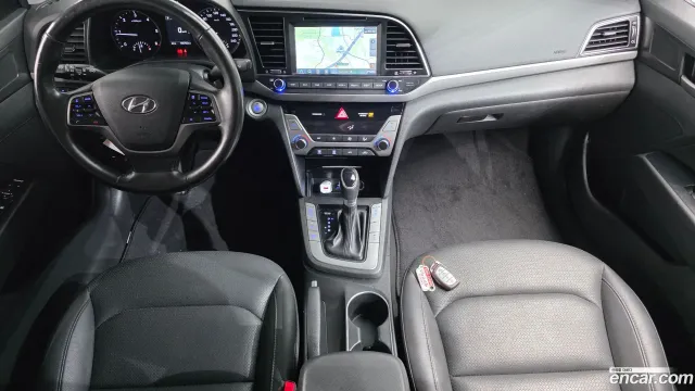 Hyundai Elantra (Avante)