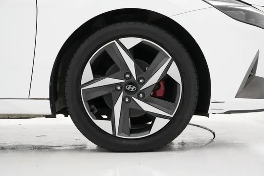 Hyundai Elantra (Avante)