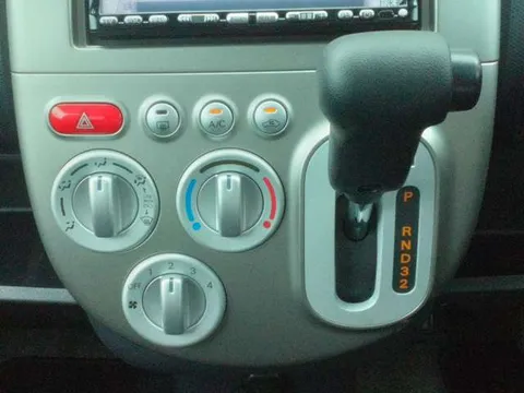 Nissan Otti