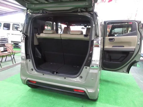 Honda N-BOX Slash