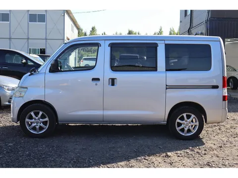Toyota TownAce Van