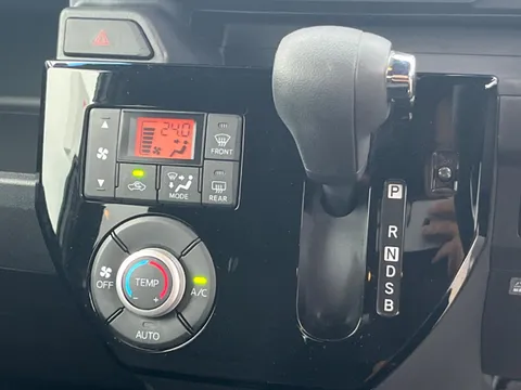 Toyota Pixis Mega