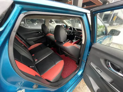 Nissan Bluebird