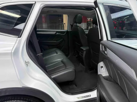 Roewe RX5