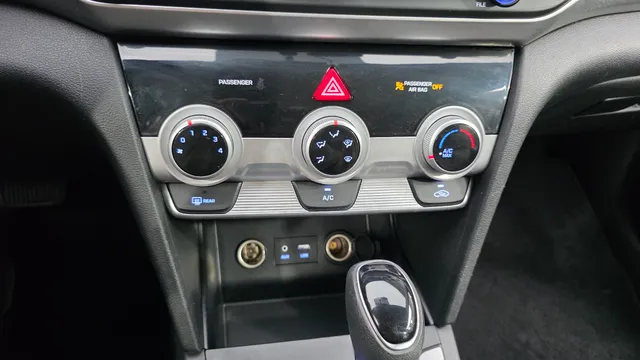 Hyundai Elantra (Avante)