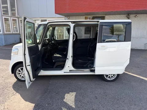 Honda N-BOX Plus
