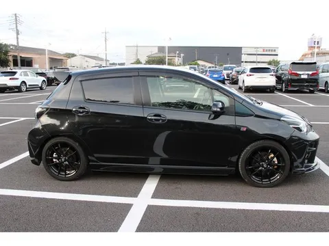 Toyota Yaris (Vitz)