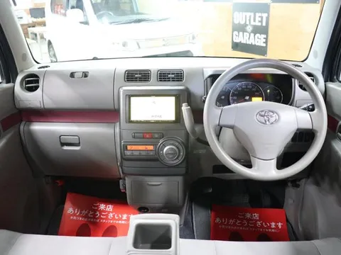 Toyota Pixis Space