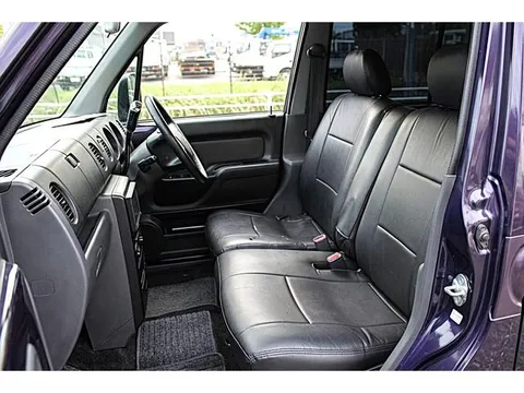 Daihatsu Naked