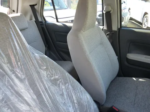 Daihatsu Mira Tocot