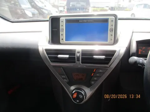 Toyota iQ
