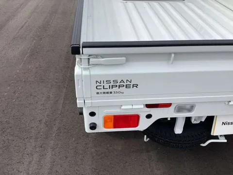 Nissan Clipper Truck