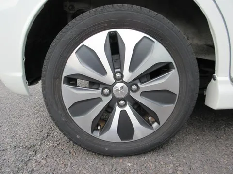 Mitsubishi Delica D:2