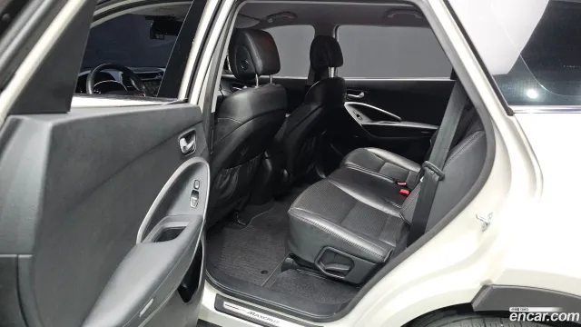 Hyundai Grand Santa Fe (Maxcruz)