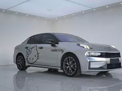 Lynk & Co 03