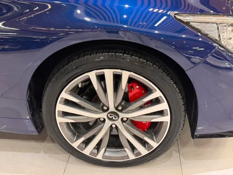 Infiniti Q50L