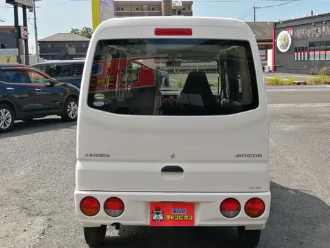 Mitsubishi Minicab Van