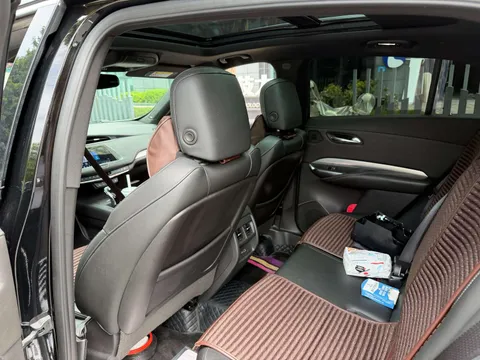 Cadillac XT4