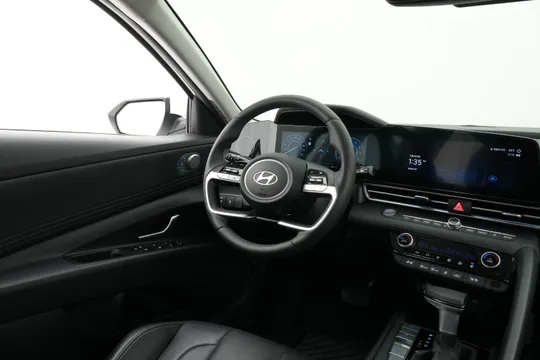 Hyundai Elantra (Avante)