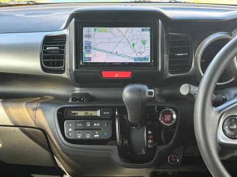 Honda N-BOX Slash