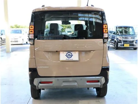 Mitsubishi Delica Mini
