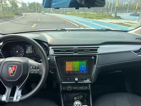 Roewe i5