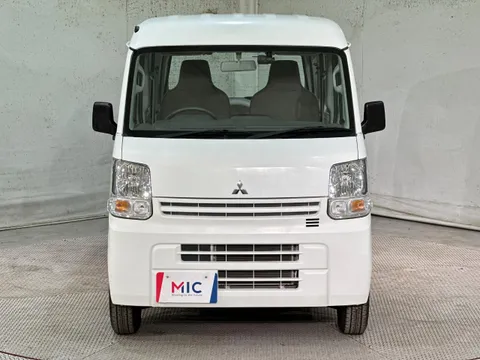 Mitsubishi Minicab Van