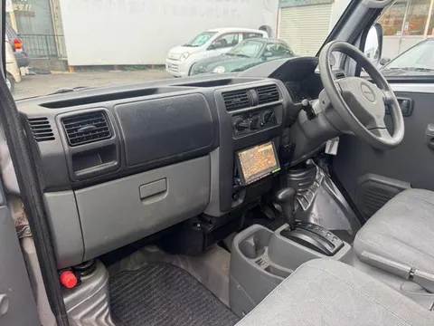 Nissan Clipper Van