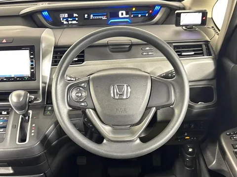 Honda Freed Plus