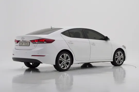 Hyundai Elantra (Avante)
