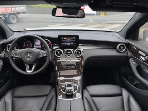 Mercedes-Benz Mercedes-Benz GLC