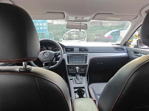 Volkswagen Lamando