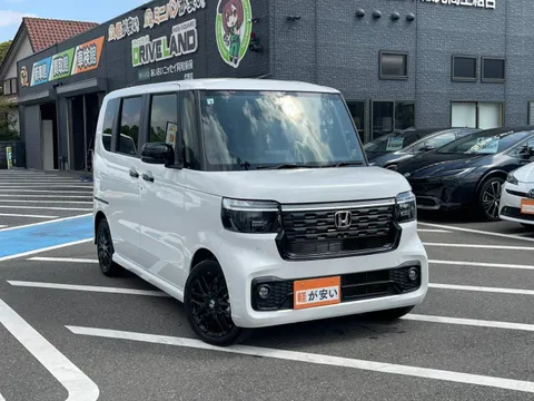 Honda N-BOX Custom