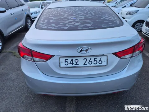 Hyundai Elantra (Avante)