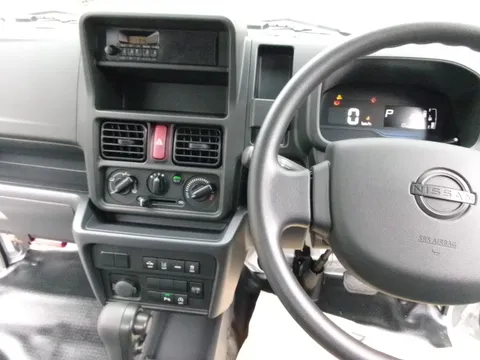 Nissan Clipper Truck
