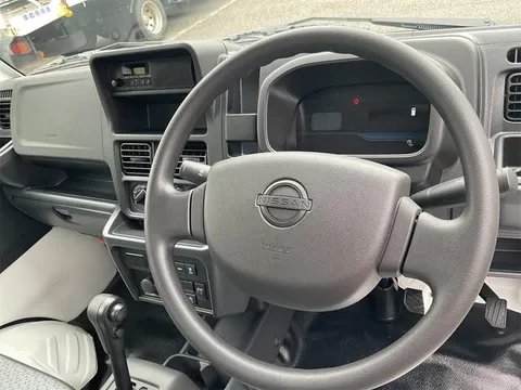 Nissan Clipper Truck