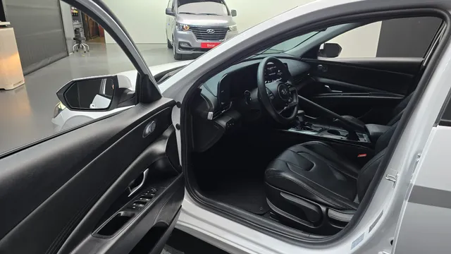 Hyundai Elantra (Avante)