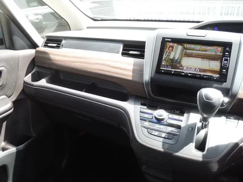 Honda Freed Plus