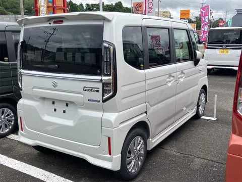 Suzuki Spacia Custom