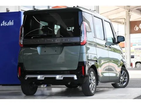 Mitsubishi Delica Mini