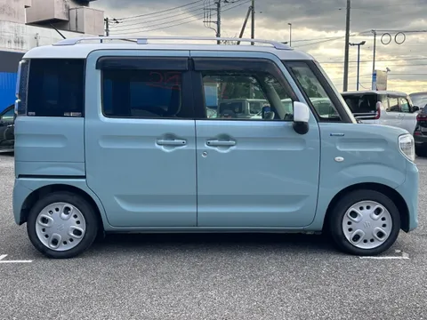 Suzuki Spacia