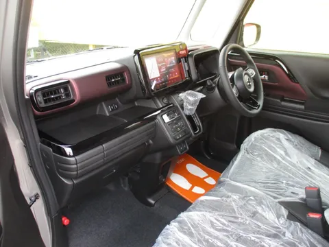 Suzuki Spacia Custom