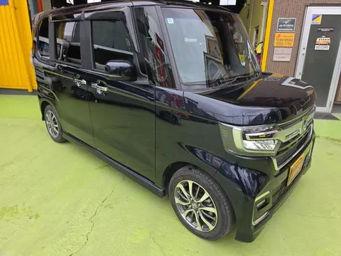 Honda N-BOX Custom