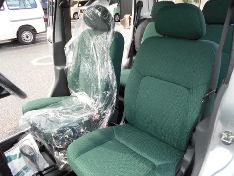 Daihatsu Naked