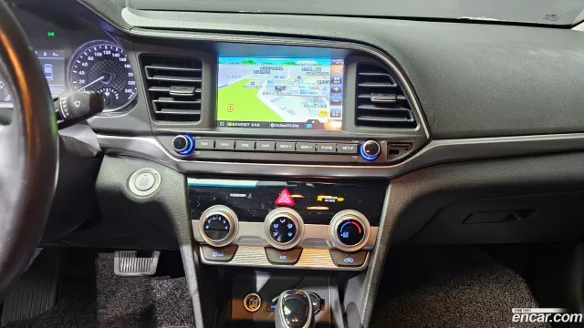 Hyundai Elantra (Avante)