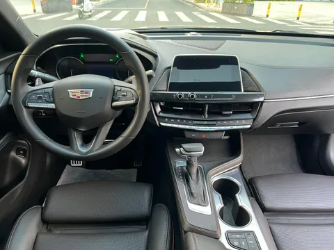 Cadillac CT4