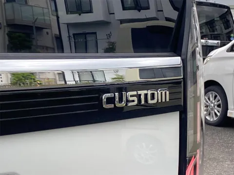 Honda N-BOX Custom