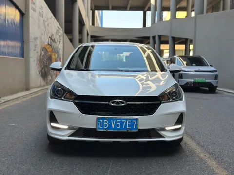 Chery Arrizo 5
