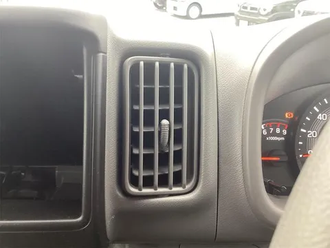 Nissan Clipper Van